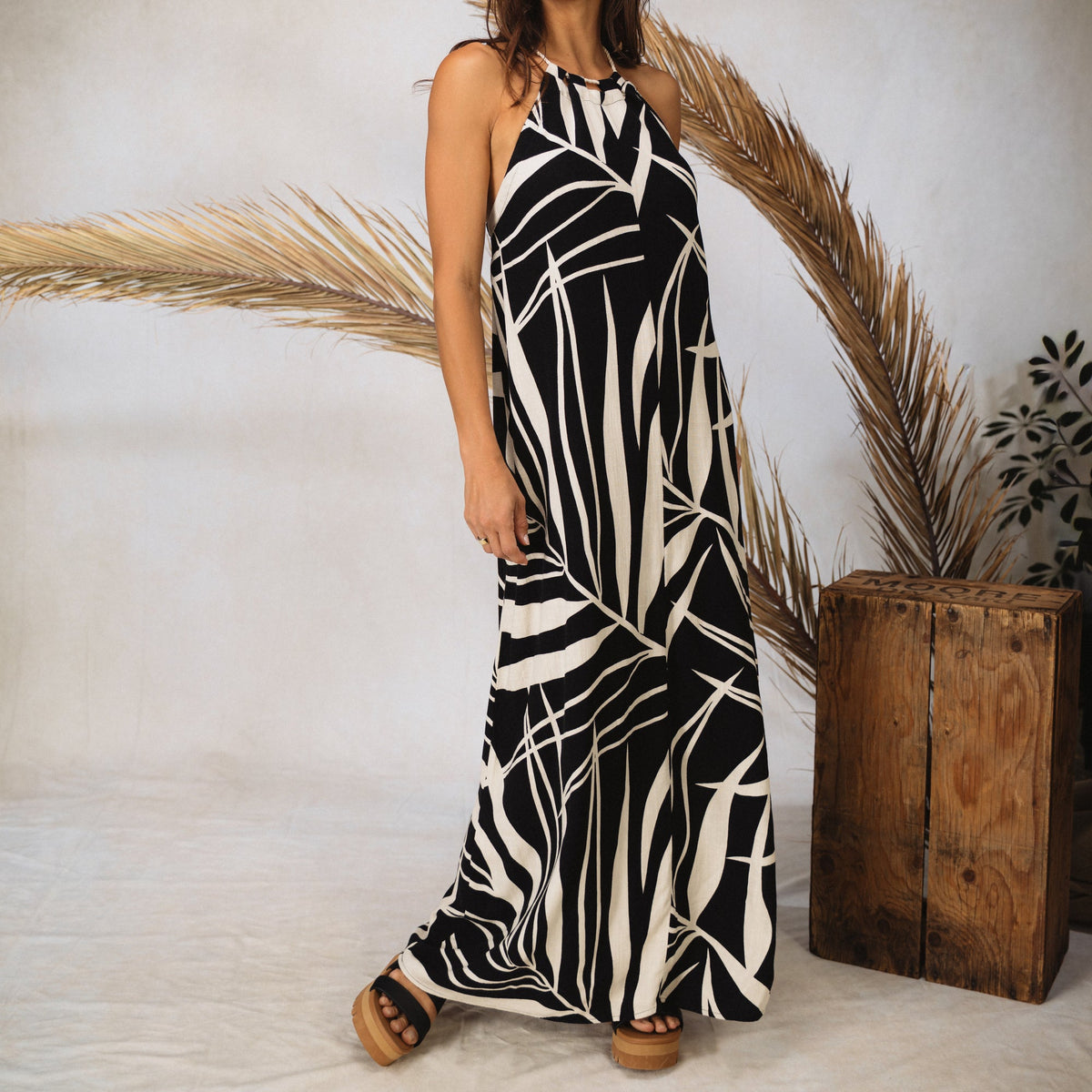 Reef Tori Linen Maxi Dress - Black