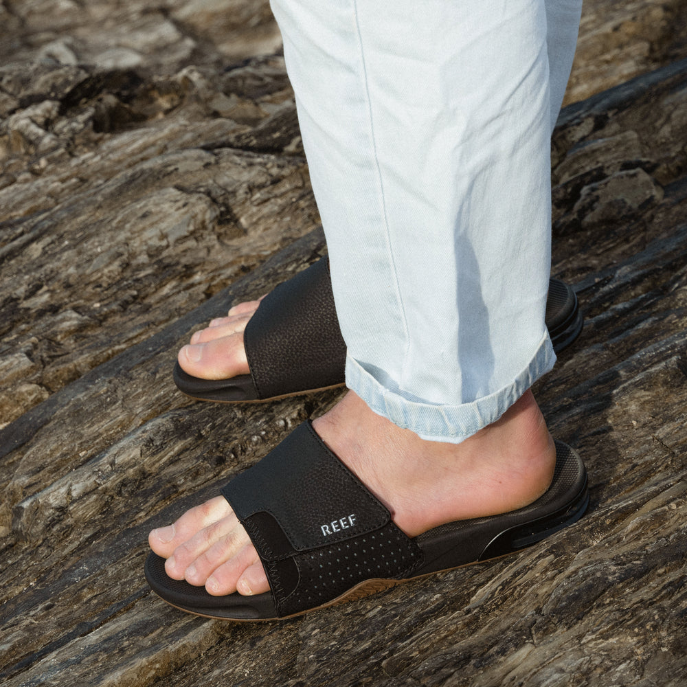 Reef Fanning Slide - Black/Silver