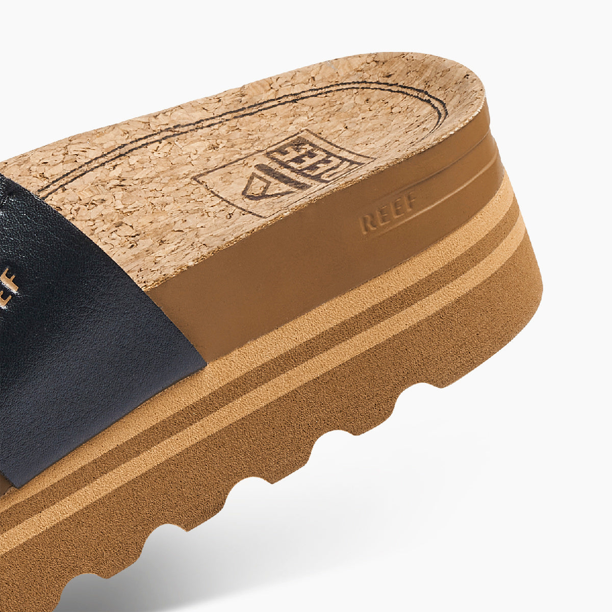 Reef Cushion Vista Hi - Black Braid