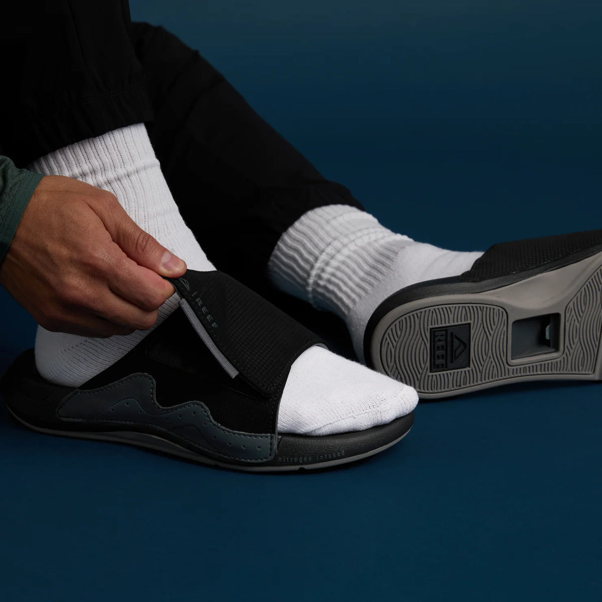 Reef Cruiser Slide - Black/Grey