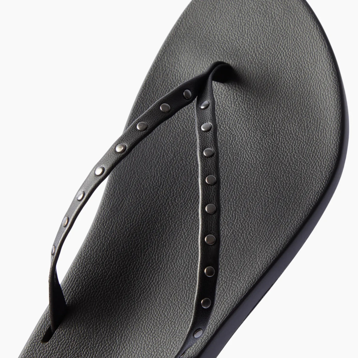 Reef Cushion Slim Studs - Black