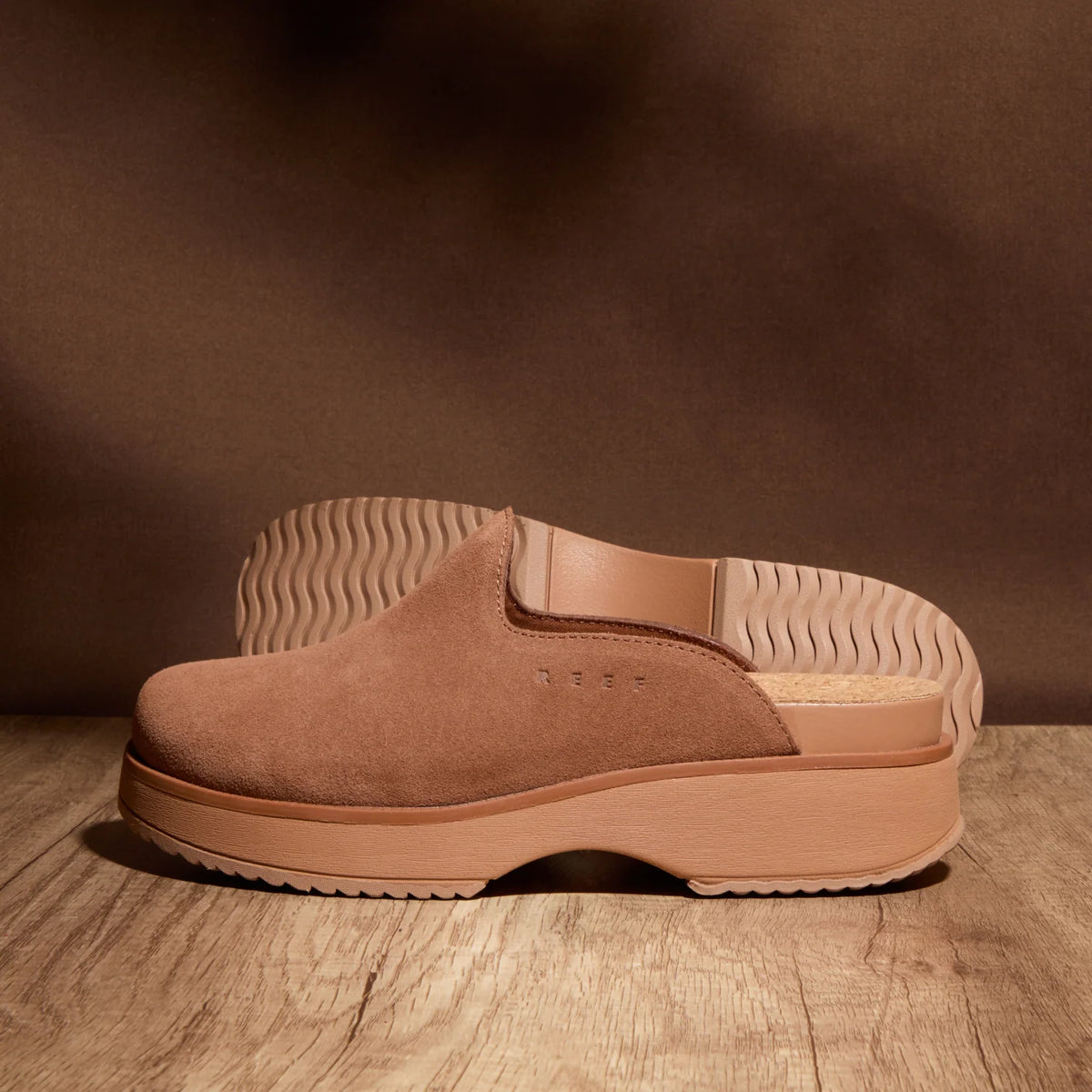 Reef Vista Skye - Walnut Suede
