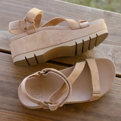 Reef Vista Higher Luna - Tan Suede