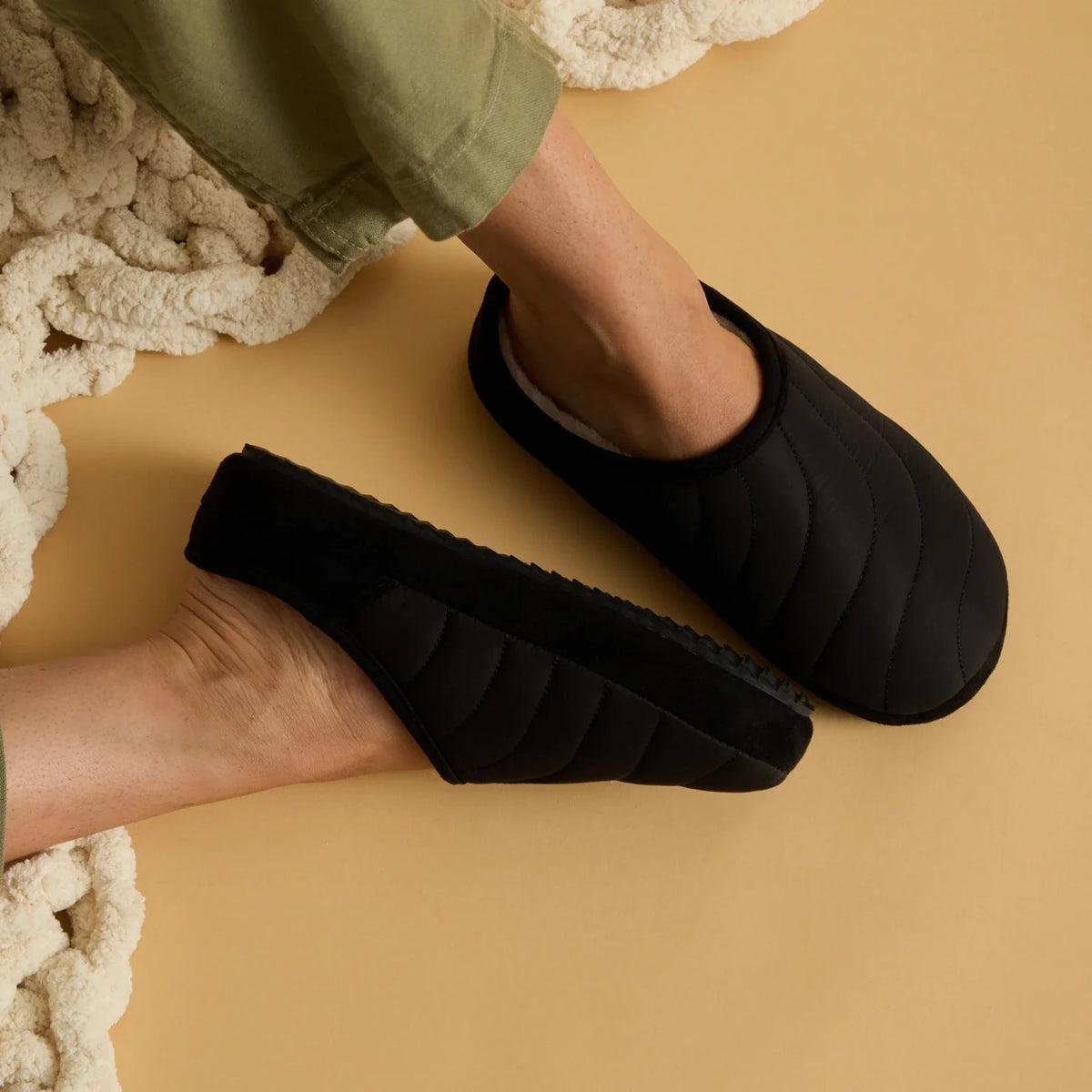 Reef Willa Slipper - Black